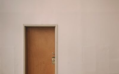 Ile kosztuje wymiana drzwi wewnętrznych w 2025 roku